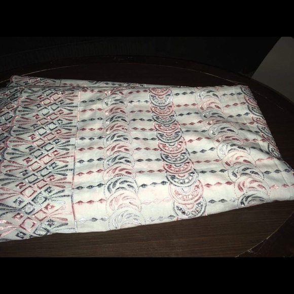 African Lace Fabric - Picture 2 of 2